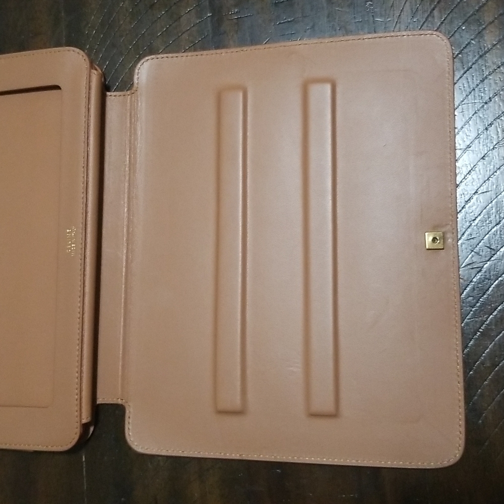 Celine Tan Leather iPad Case - Picture 9 of 12